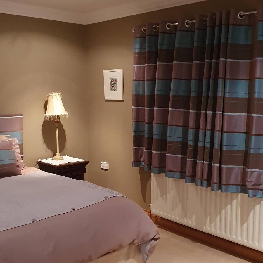 Lynster House Hotel Монахан Екстериор снимка