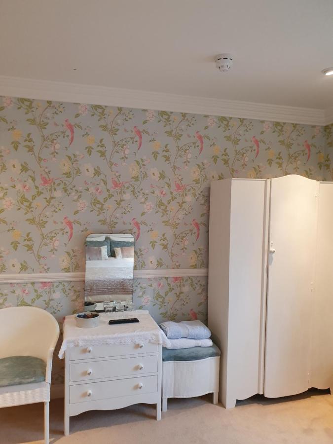 Lynster House Hotel Монахан Екстериор снимка