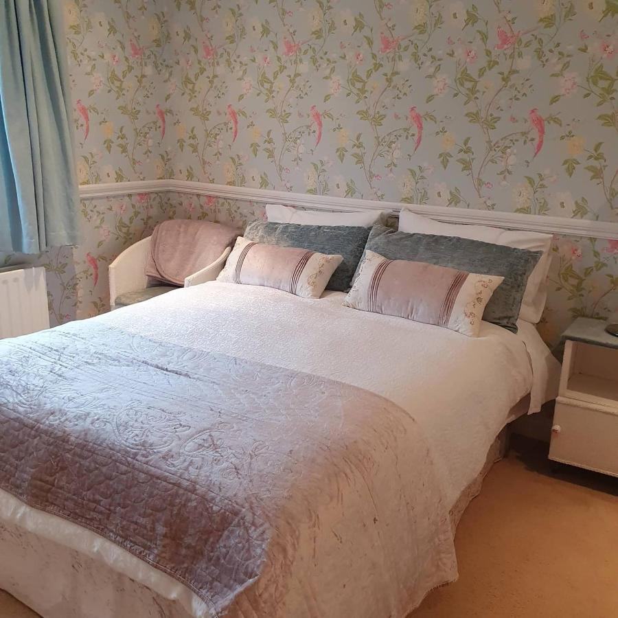 Lynster House Hotel Монахан Екстериор снимка